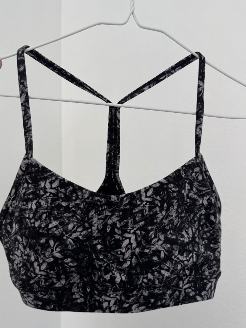 Lululemon sports bra
